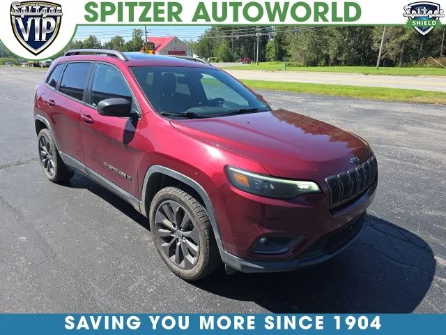 Used 2021 Red Jeep Latitude Lux image 1