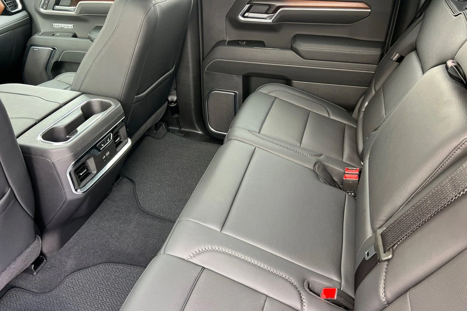 2026 GMC Sierra 1500 Denali - Photo 10