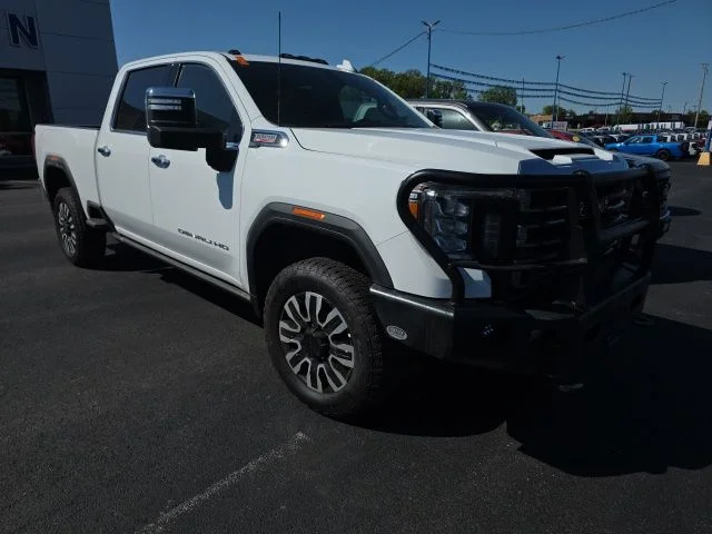 Used 2022 Summit White GMC Denali image 3