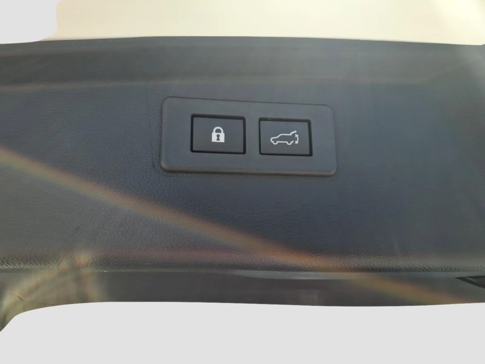Used 2024 Crystal White Pearl Whc Subaru Limited image 17