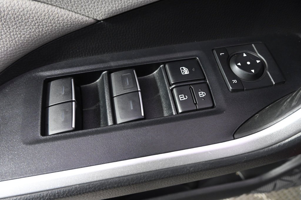 Used 2022 Pearl Toyota XLE Premium image 23