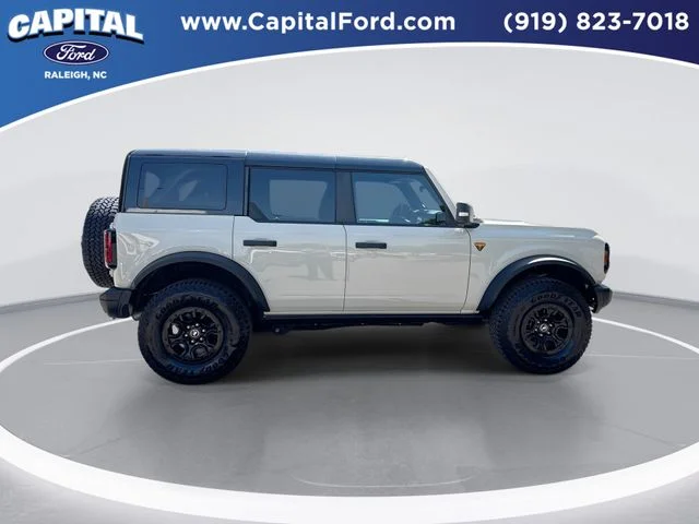 Used 2025 Beige Ford Badlands image 9