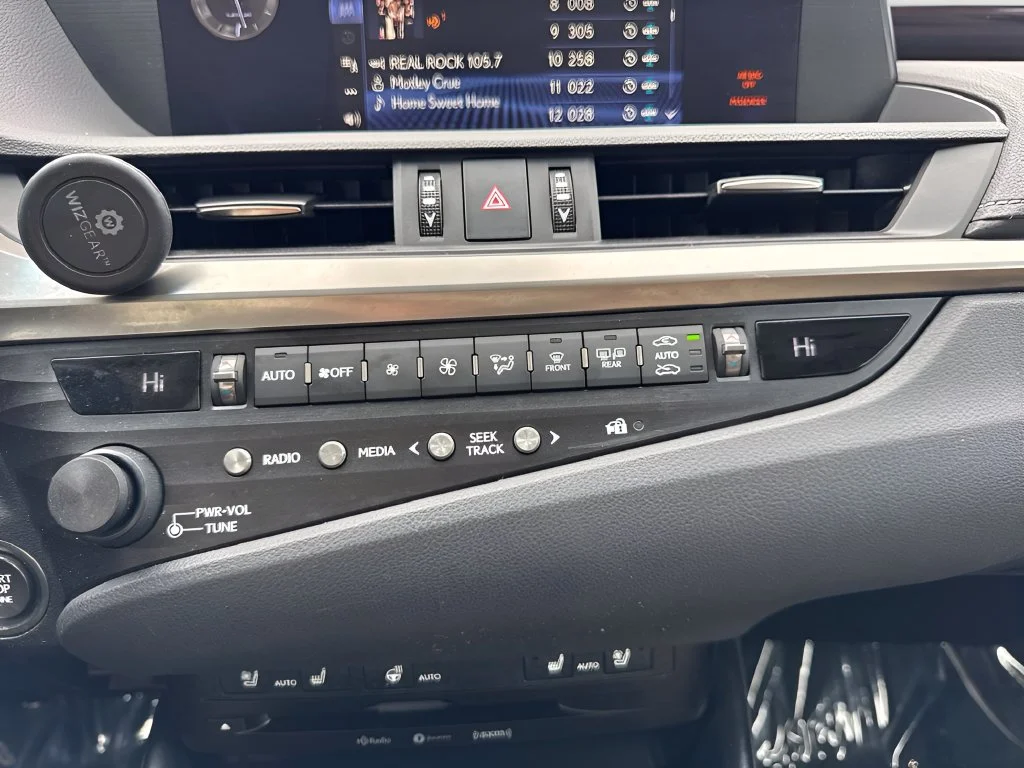 Used 2020 Silver Lexus 350 image 21
