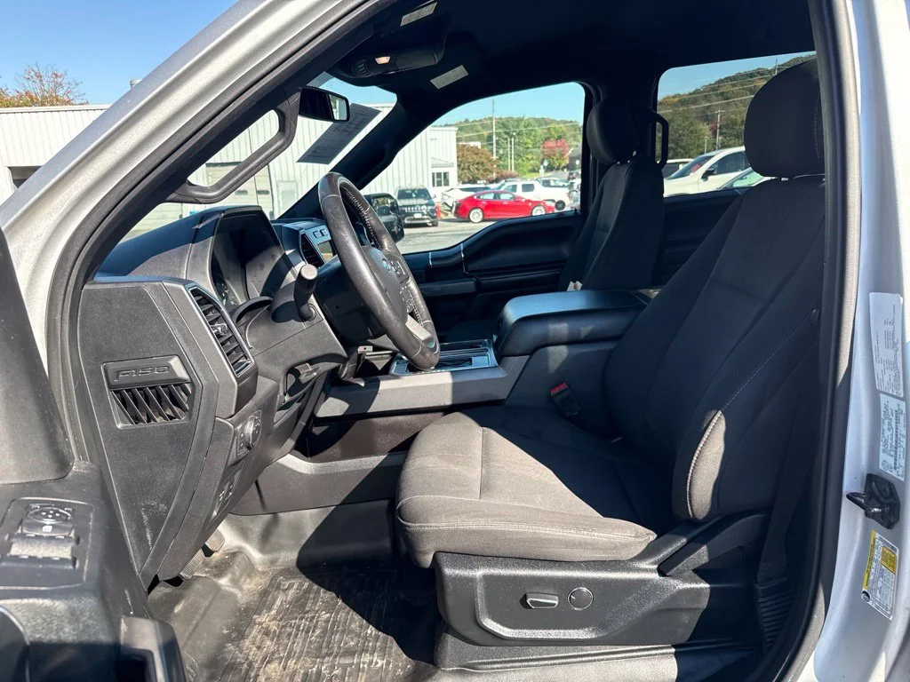 Used 2018 Silver Ford XLT image 5