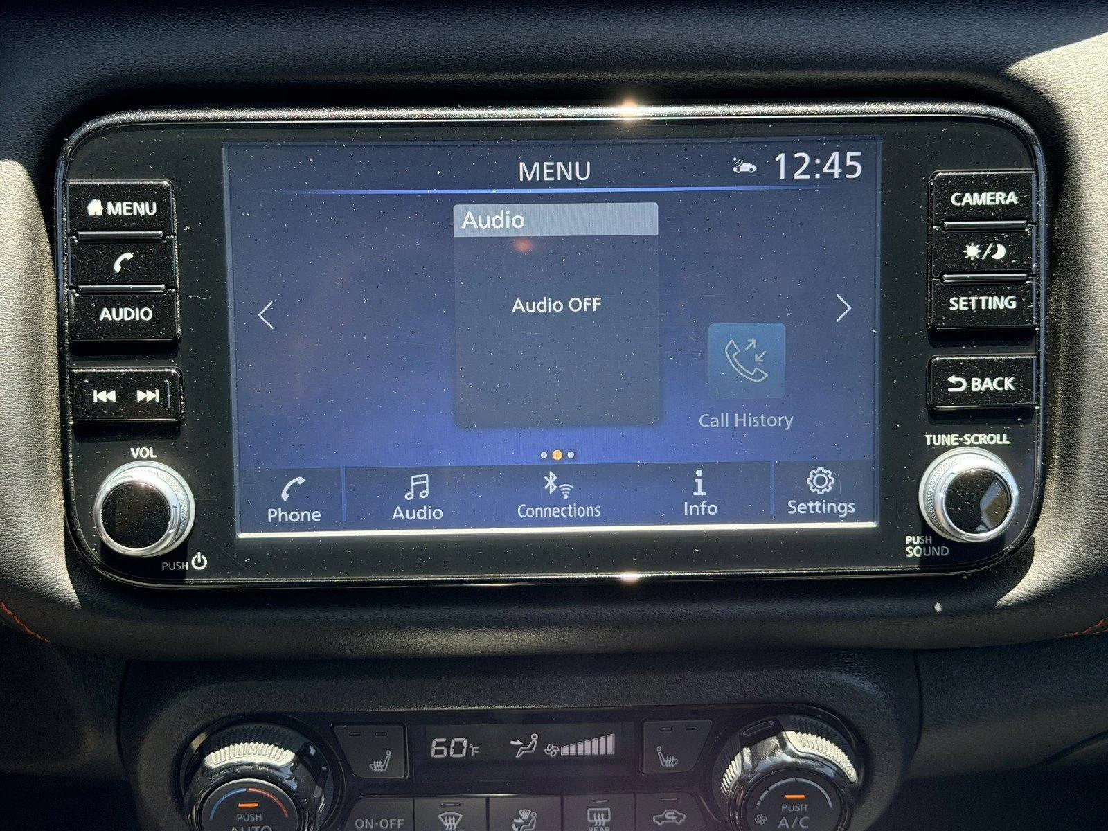 Used 2023 Aspen White Trico Nissan SR image 20