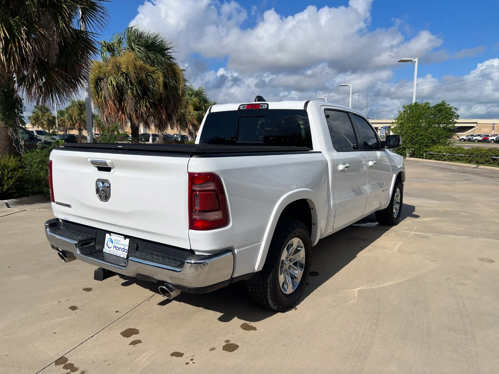 Used 2022 White Ram Laramie image 6