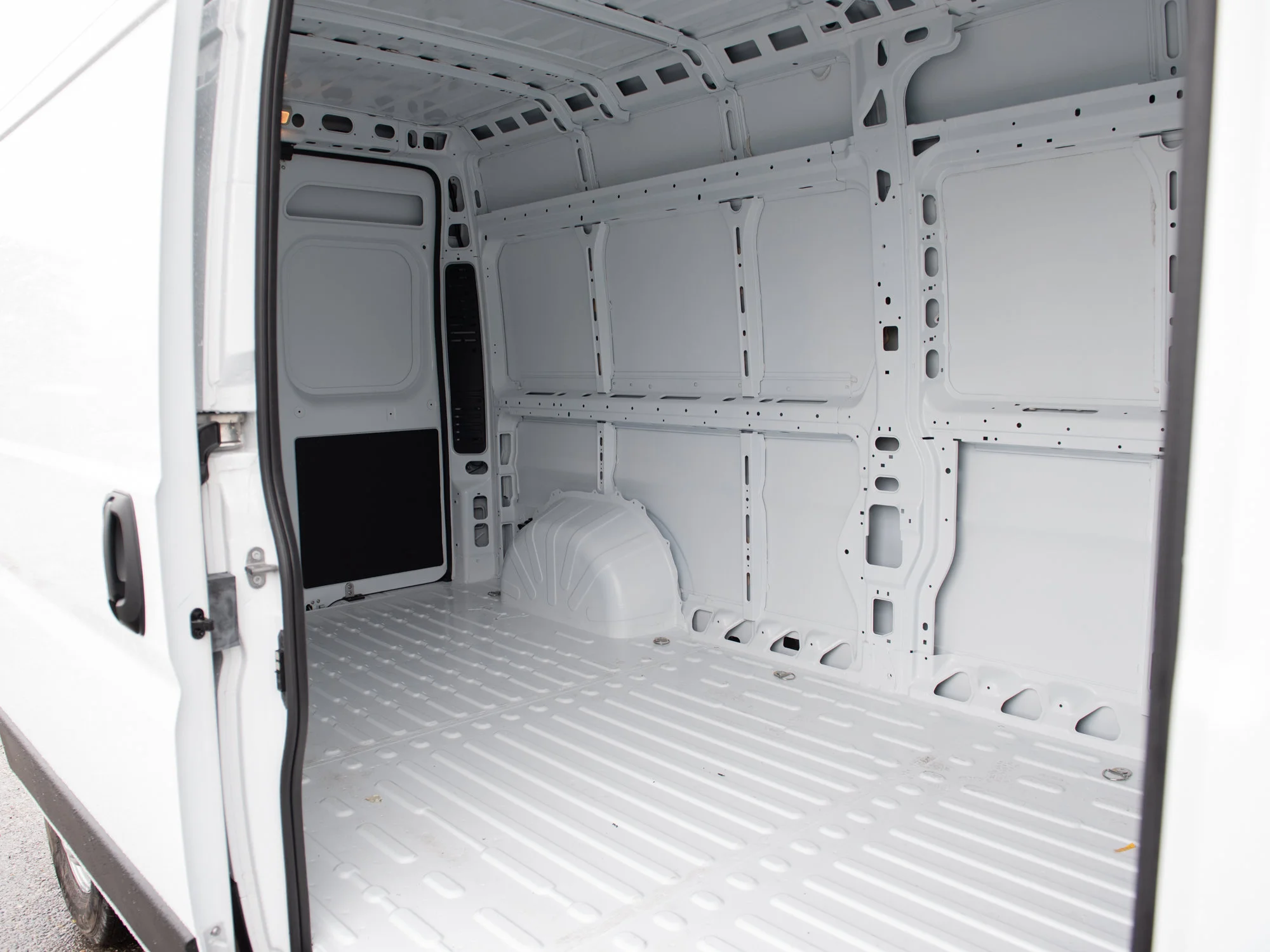 New 2026 White RAM Tradesman 3500* High Roof image 17