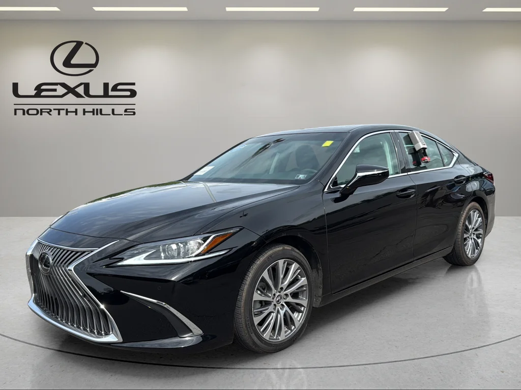 2021 Lexus ES 350 350's photo