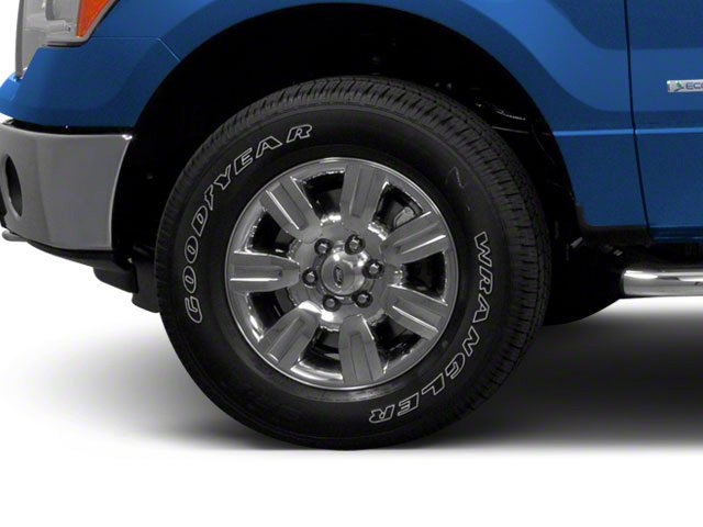 Used 2010 Tuxedo Black Ford  image 12