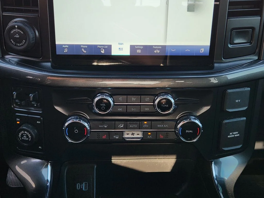 Used 2022 Agate Black Metallic Ford XLT image 22