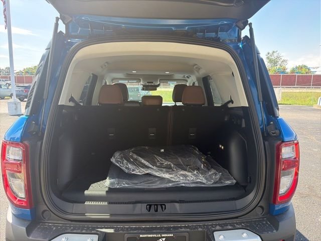 New 2026 Velocity Blue Metallic Ford Outer Banks® image 5