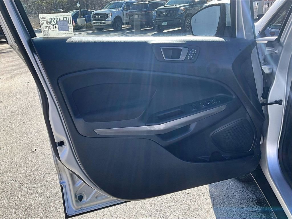 Used 2022 Silver Ford SE image 19