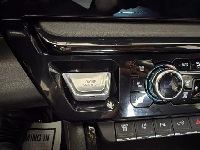 Used 2025 Gray GMC AT4 image 27
