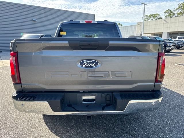 Used 2025 Gray Ford XLT image 8