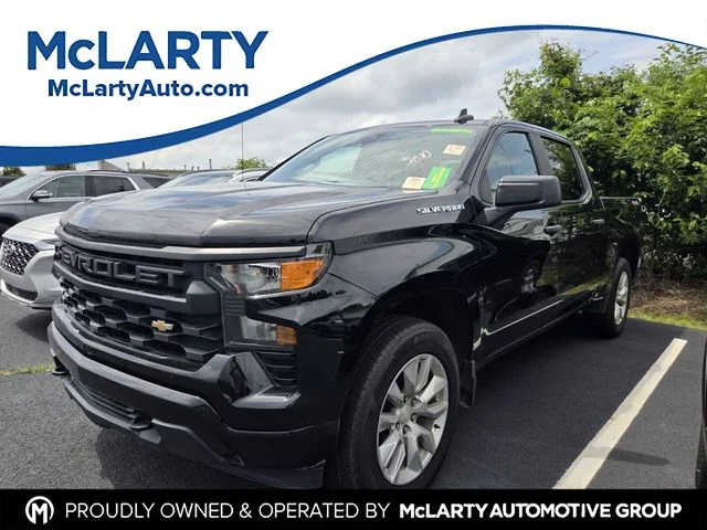 2022 Chevrolet Silverado 1500 Custom 4X4 Crew Cab Short Box's photo