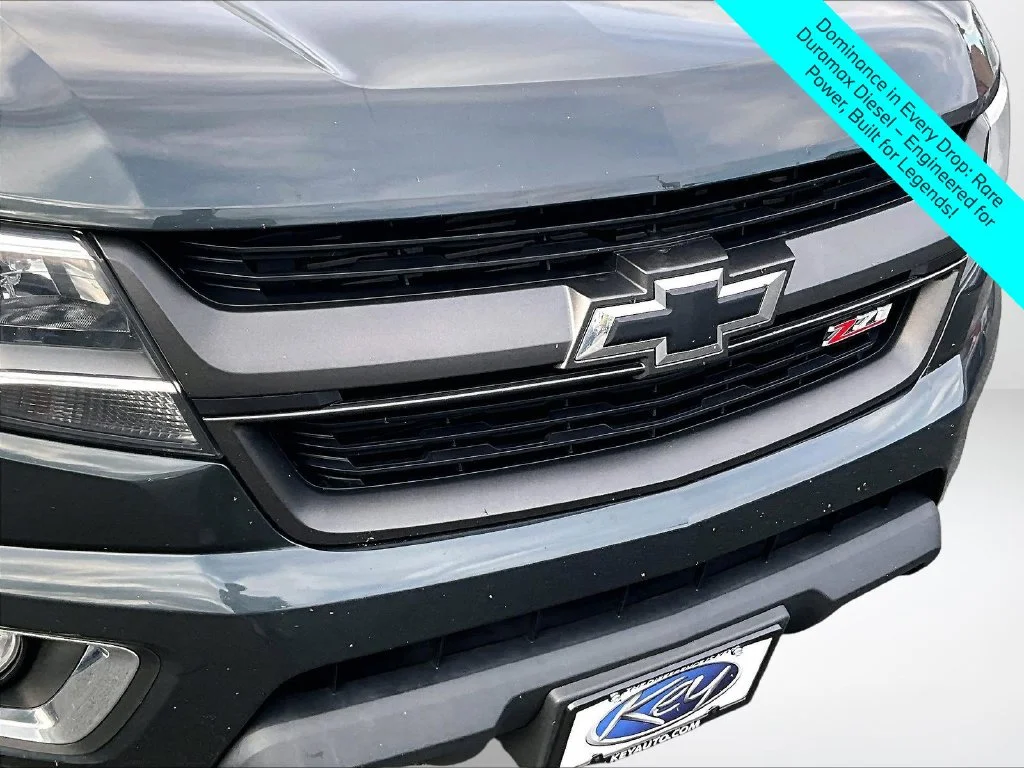 Used 2018 Gray Chevrolet Z71 image 26