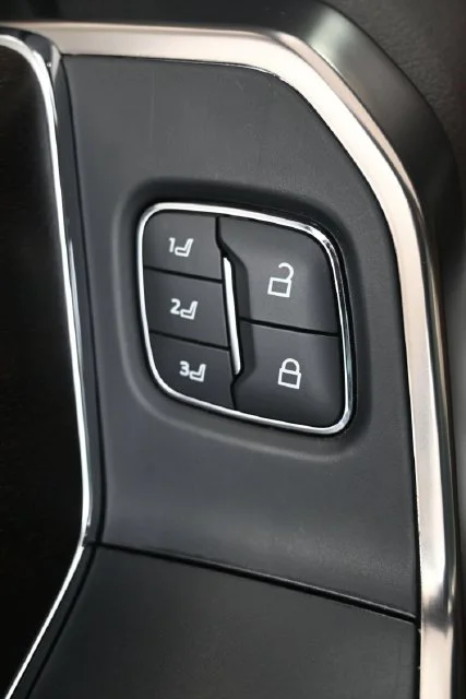 Used 2021 Star White Metall Ford XL image 13