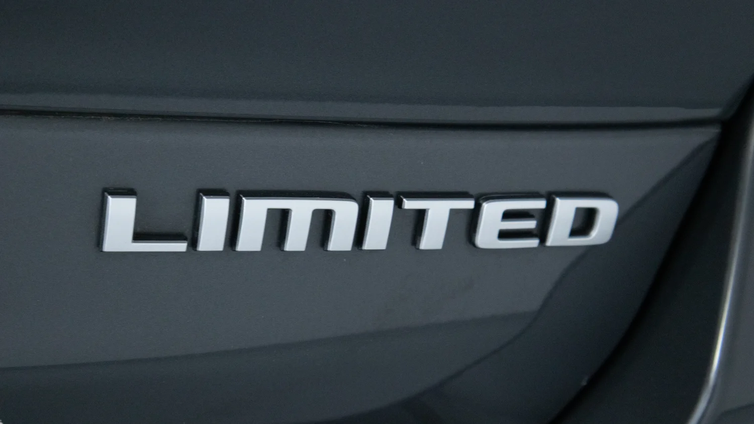Used 2024 Gray Jeep Limited image 33