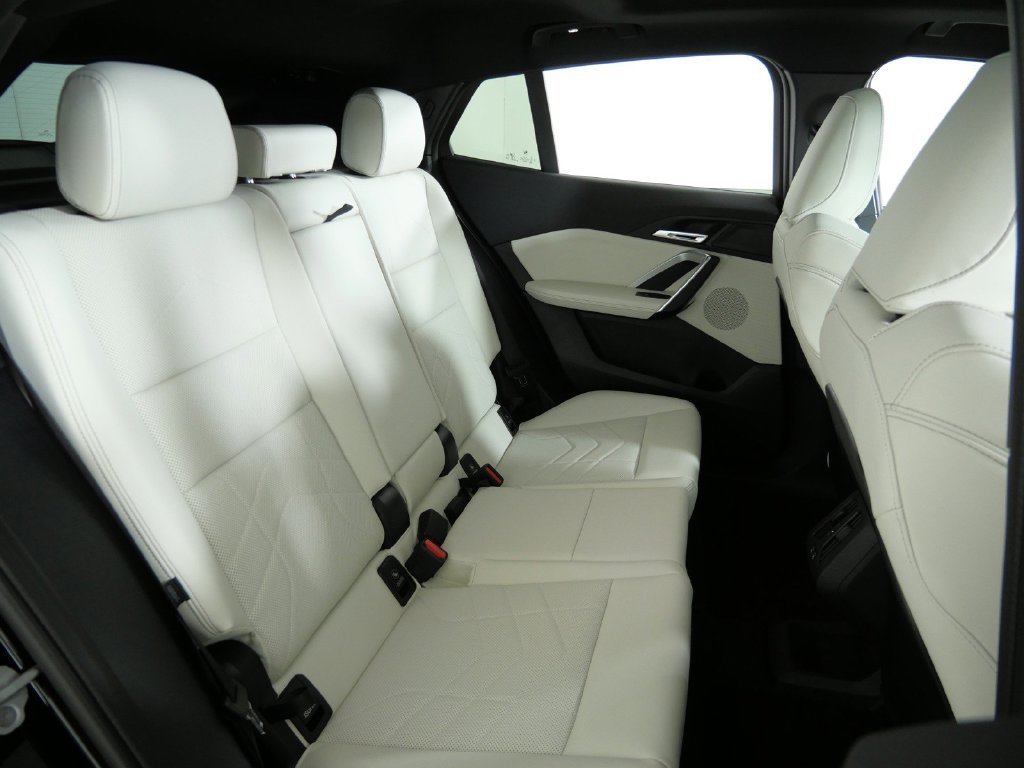 New 2027 Black Sapphire Metallic BMW xDrive28i image 26