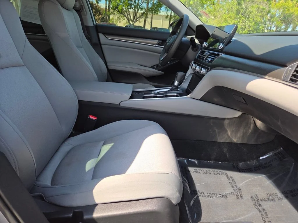 Used 2020 Silver Honda LX image 15