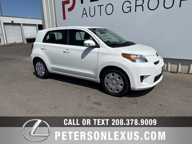 Used 2014 White Scion Base image 2