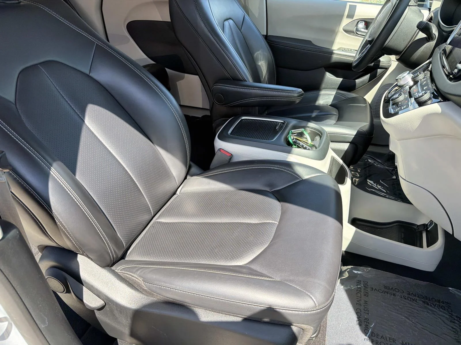 2023 Chrysler Pacifica Touring L - Photo 23
