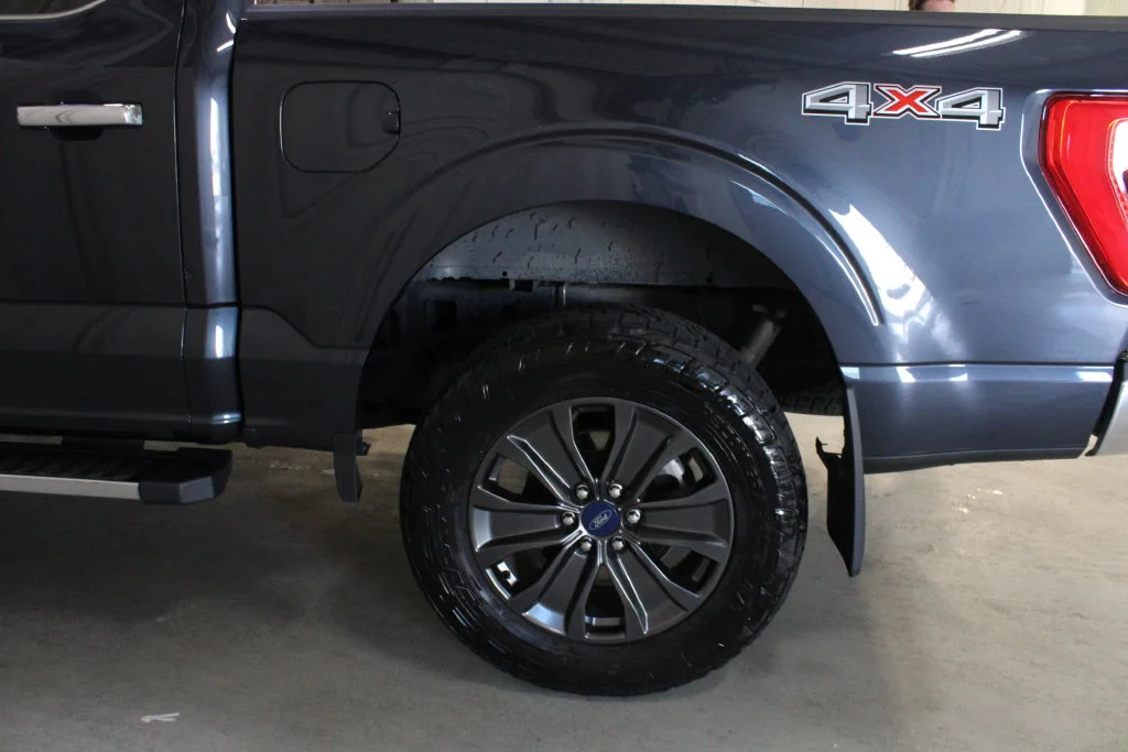 Used 2021 Gray Ford Lariat image 29