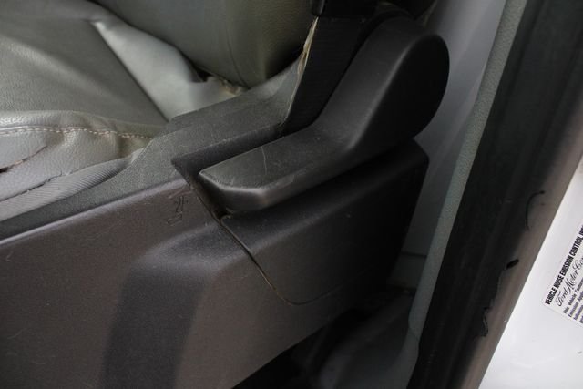 Used 2018 Oxford White Ford Base image 4