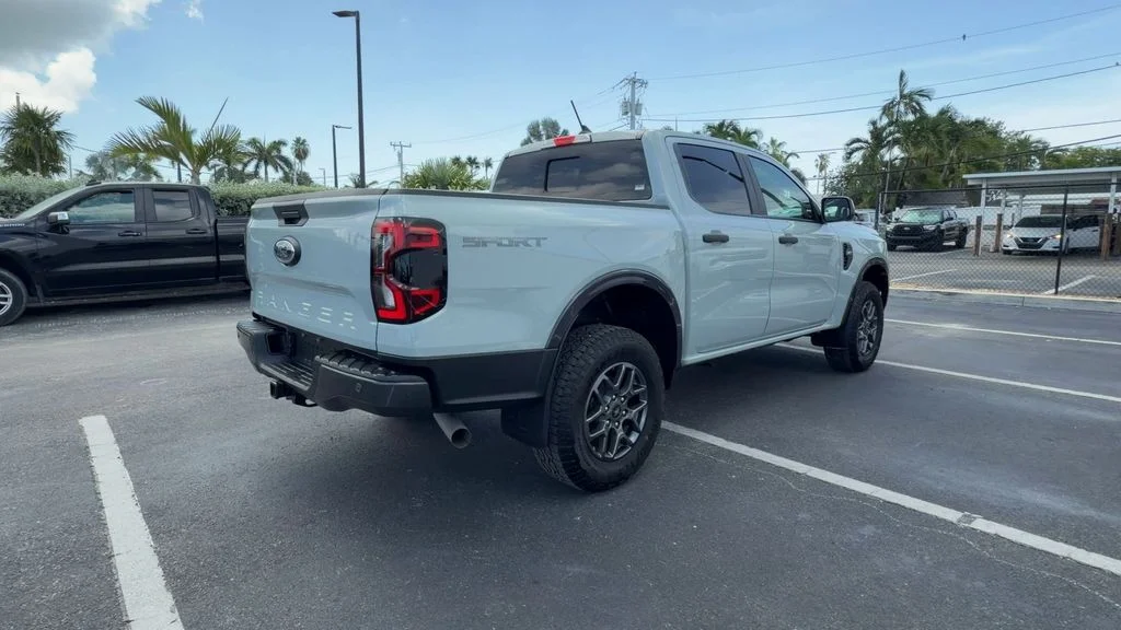 Used 2024 Green Ford XLT image 8