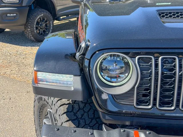 New 2026 Black Clear-Coat Exterior Paint Jeep Mojave X image 5