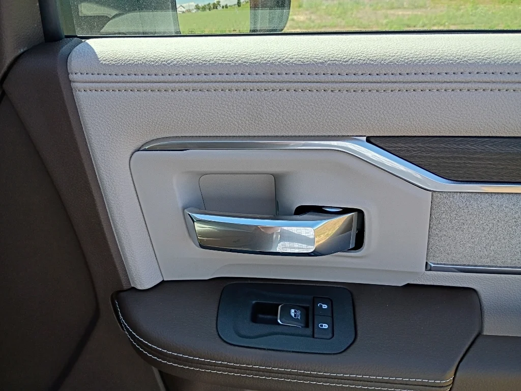 New 2026 Bright White Clear-Coat Exterior Paint RAM Laramie image 10