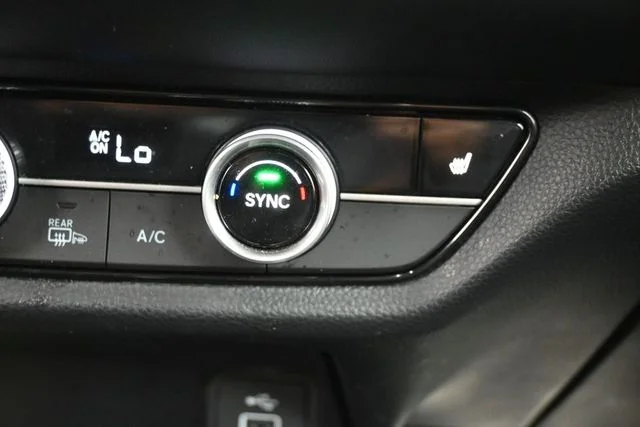 Used 2024 White Honda EX-L image 22