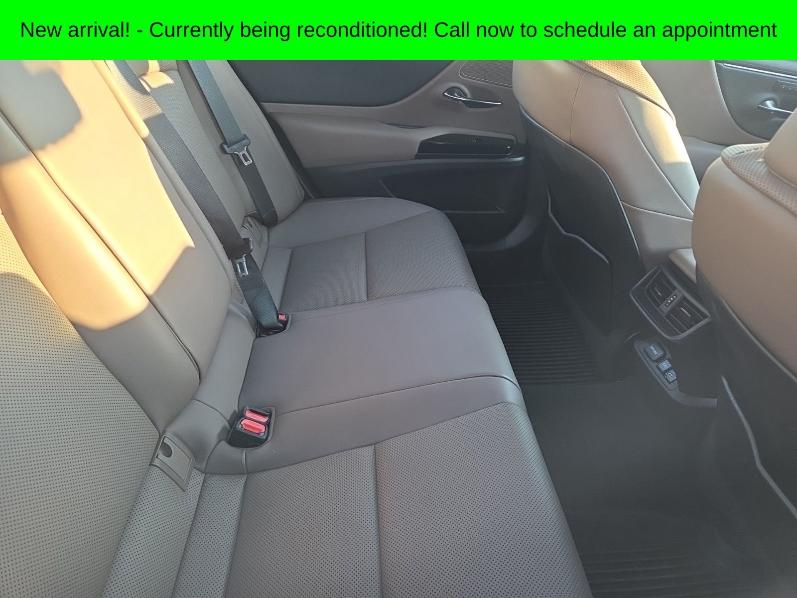 Used 2022 White Pearl Lexus 350 image 10