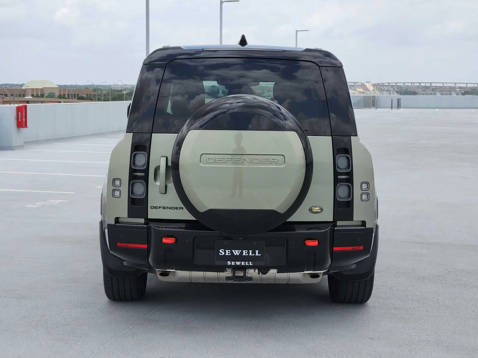 Certified Used 2025 Pangea Green Metallic Land Rover X image 6