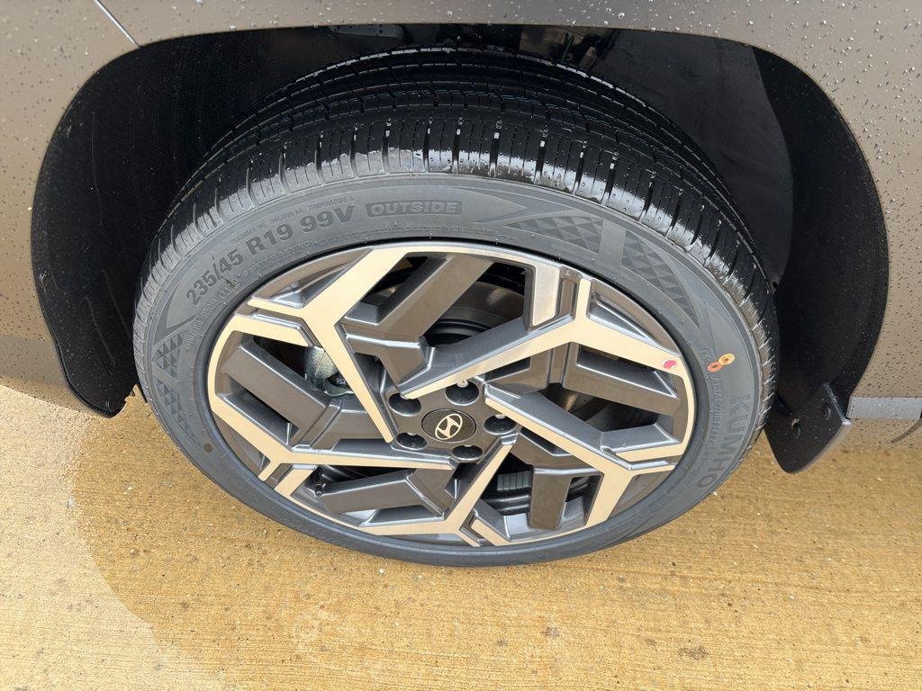 New 2026 Abyss Black Hyundai SEL Premium AWD image 13