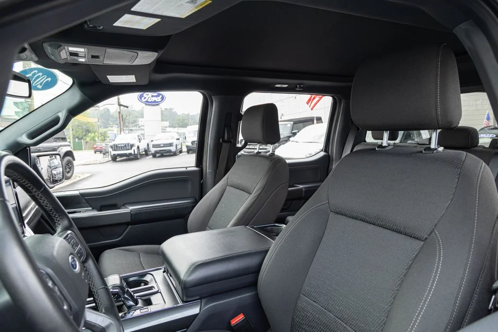 Used 2023 Black Ford XLT image 15