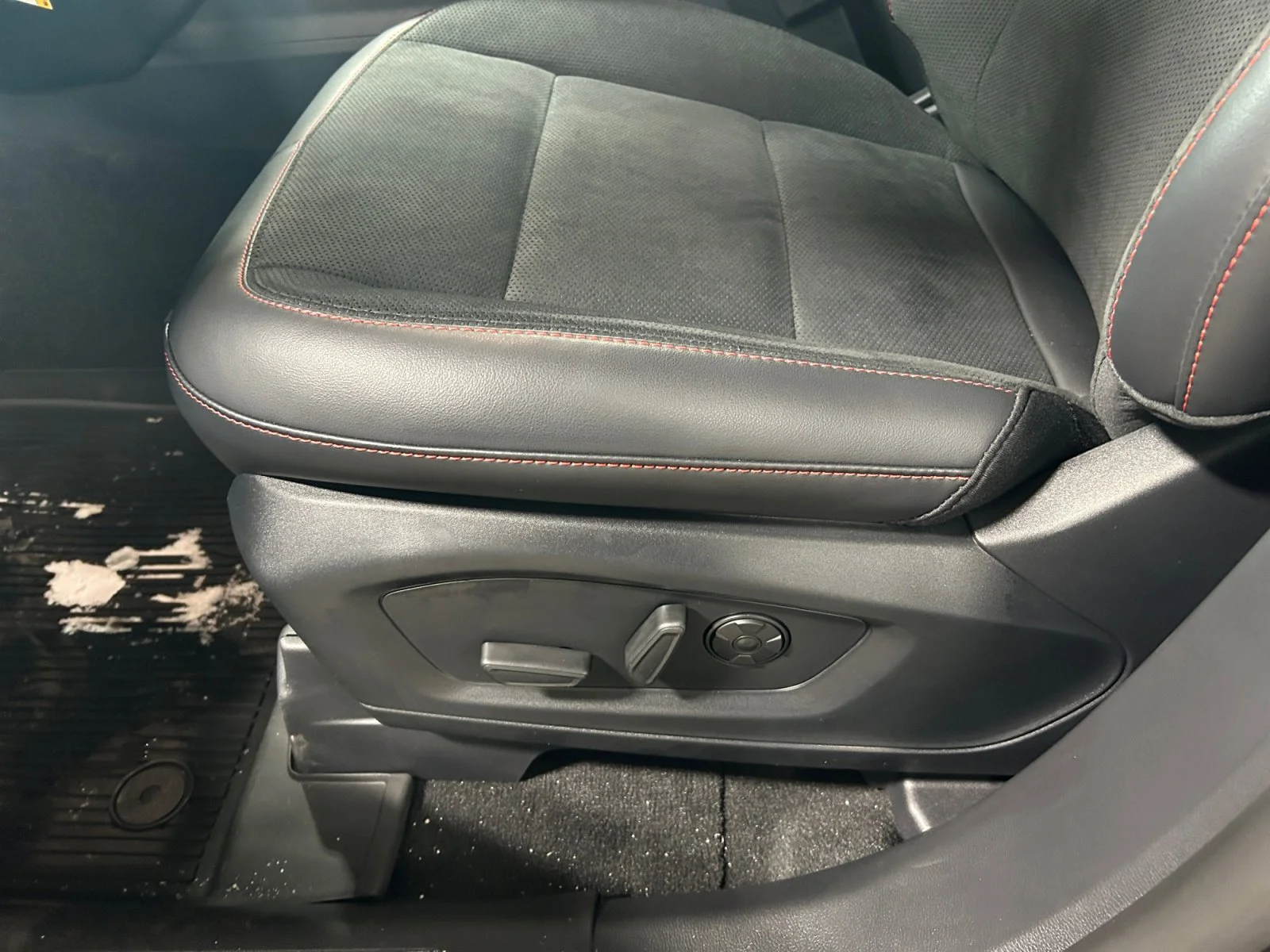 New 2026 Agate Black Metallic Ford ST image 15
