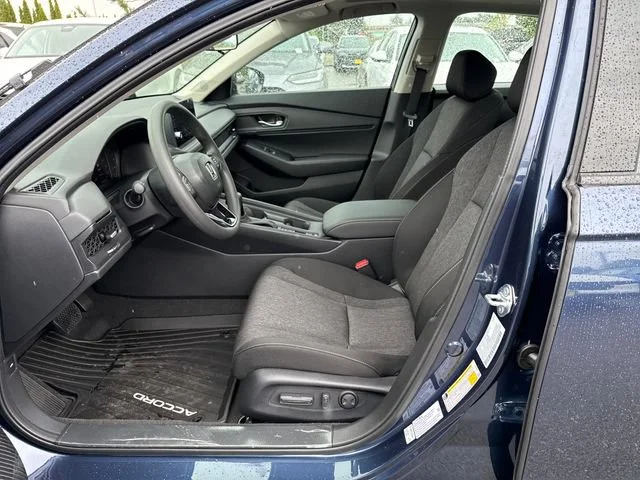 New 2026 Blue Metallic Honda SE image 15