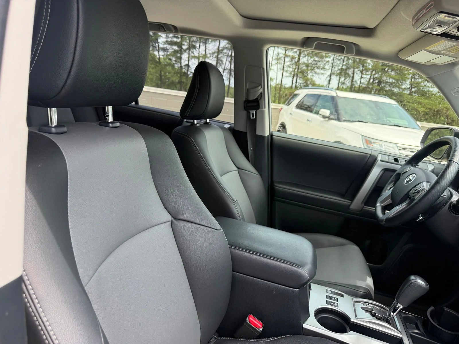 Used 2023 Silver Toyota SR5 Premium image 29