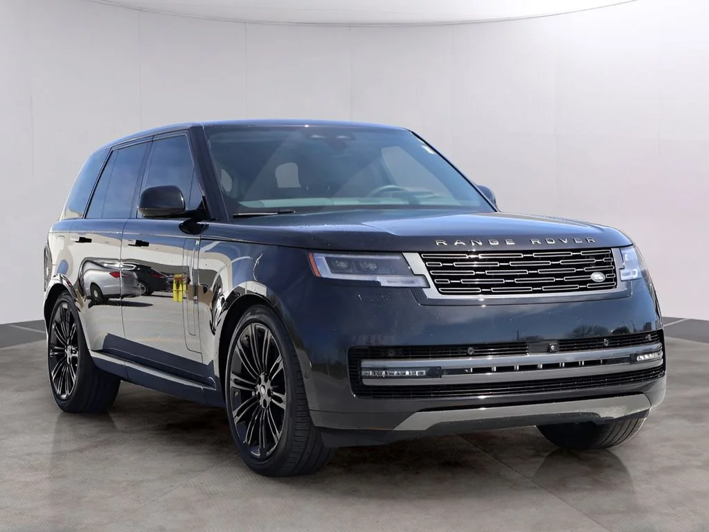 Certified Used 2024 Santorini Black Metallic Land Rover SE image 3