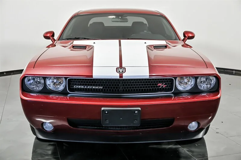 Used 2010 Inferno Red Crystal Pearl Coat Dodge R/T image 4
