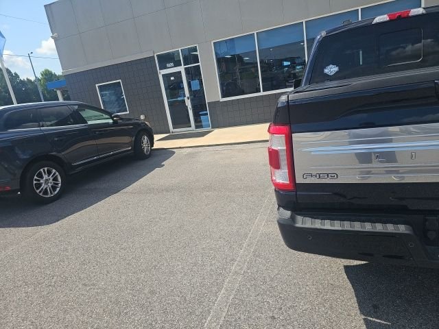 Used 2021 Blue Ford Limited image 6
