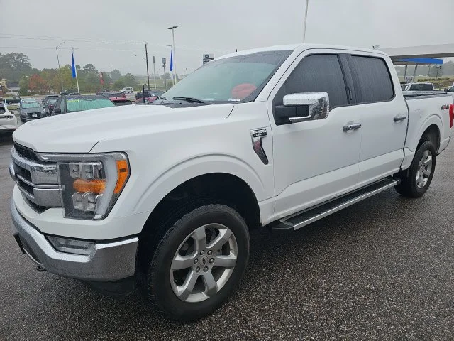 Used 2022 White Ford Lariat image 4