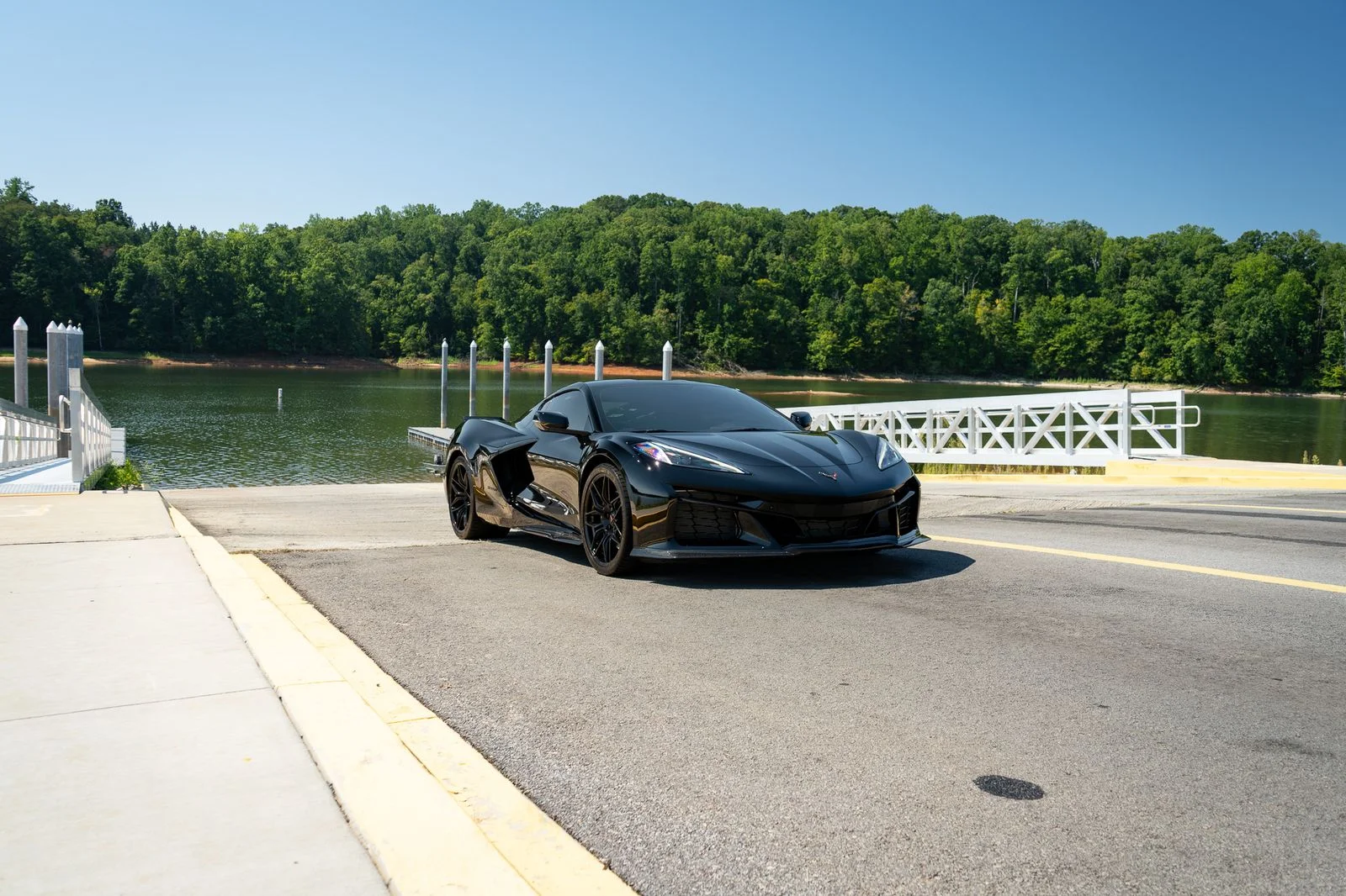 Used 2023 Black Chevrolet Z06 image 5