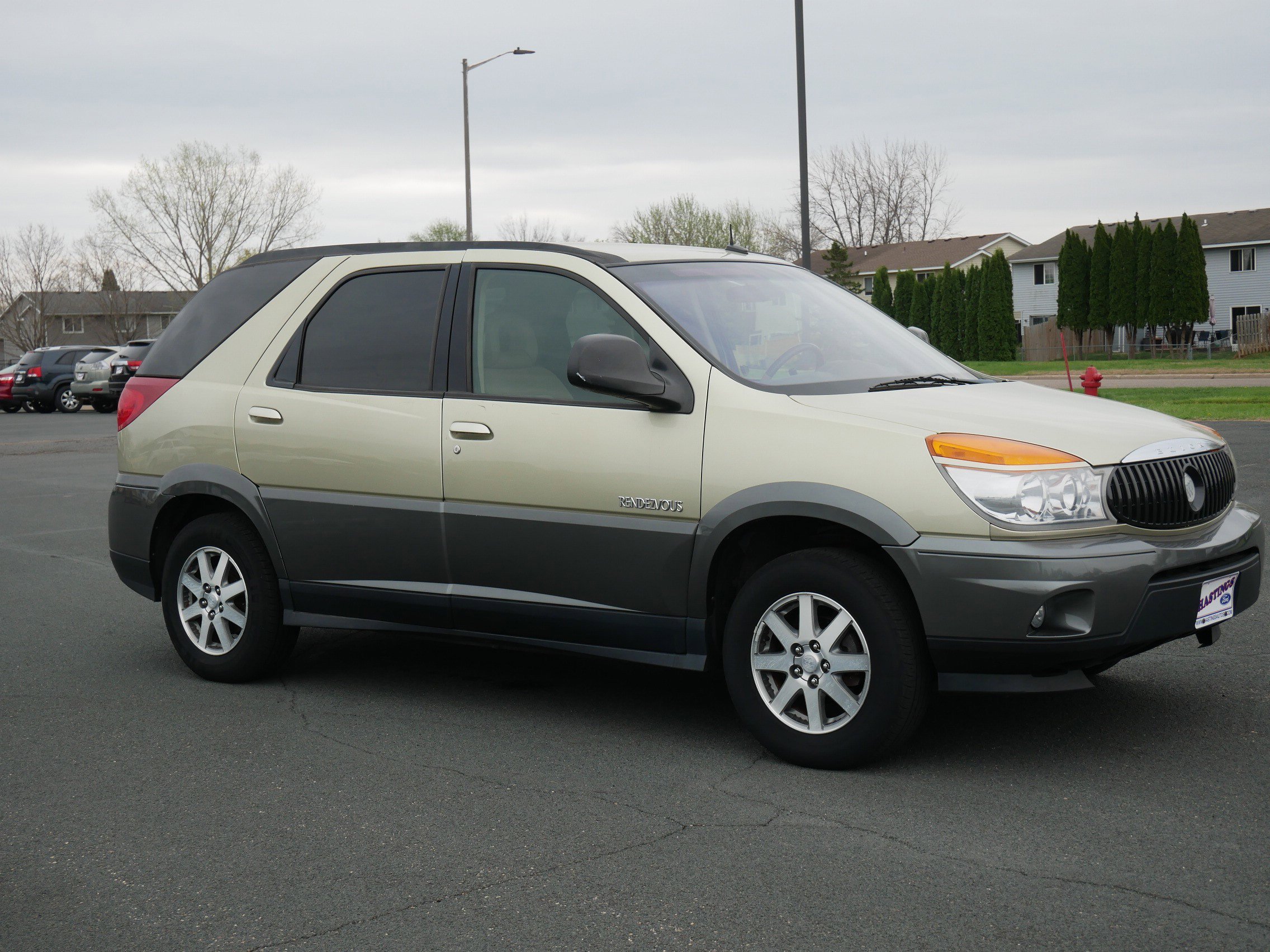 Used 2003 Silverleaf Metallic Buick CX image 7