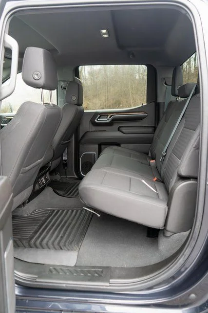 Used 2023 Gray Chevrolet LT image 11