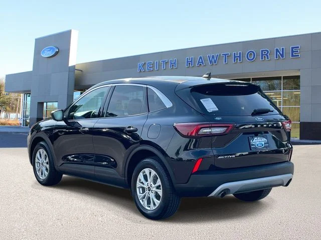 Used 2024 Black Metallic Ford Active image 4