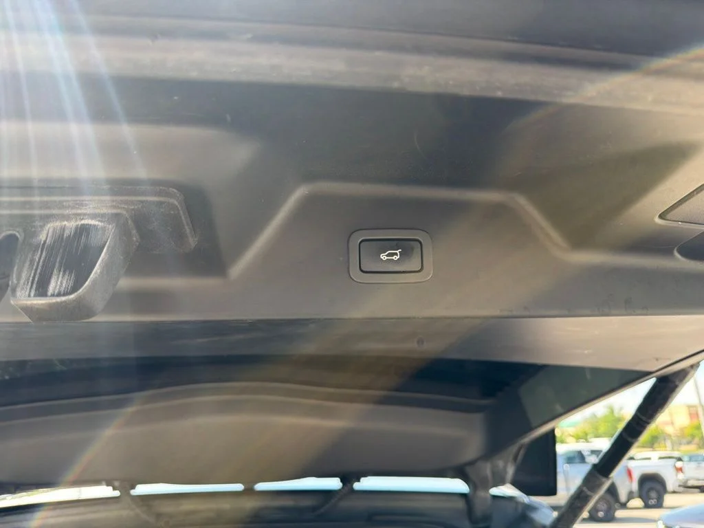 Used 2018  Land Rover 5.0L V8 Supercharged image 21