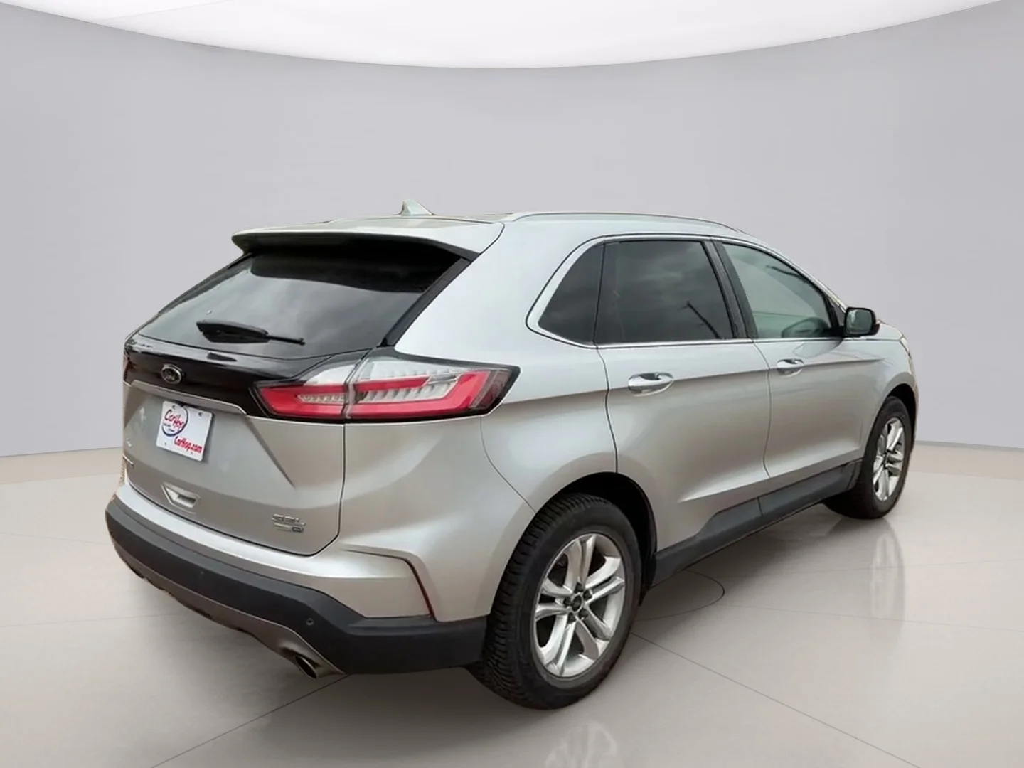 Used 2019 Gray Ford SEL image 5
