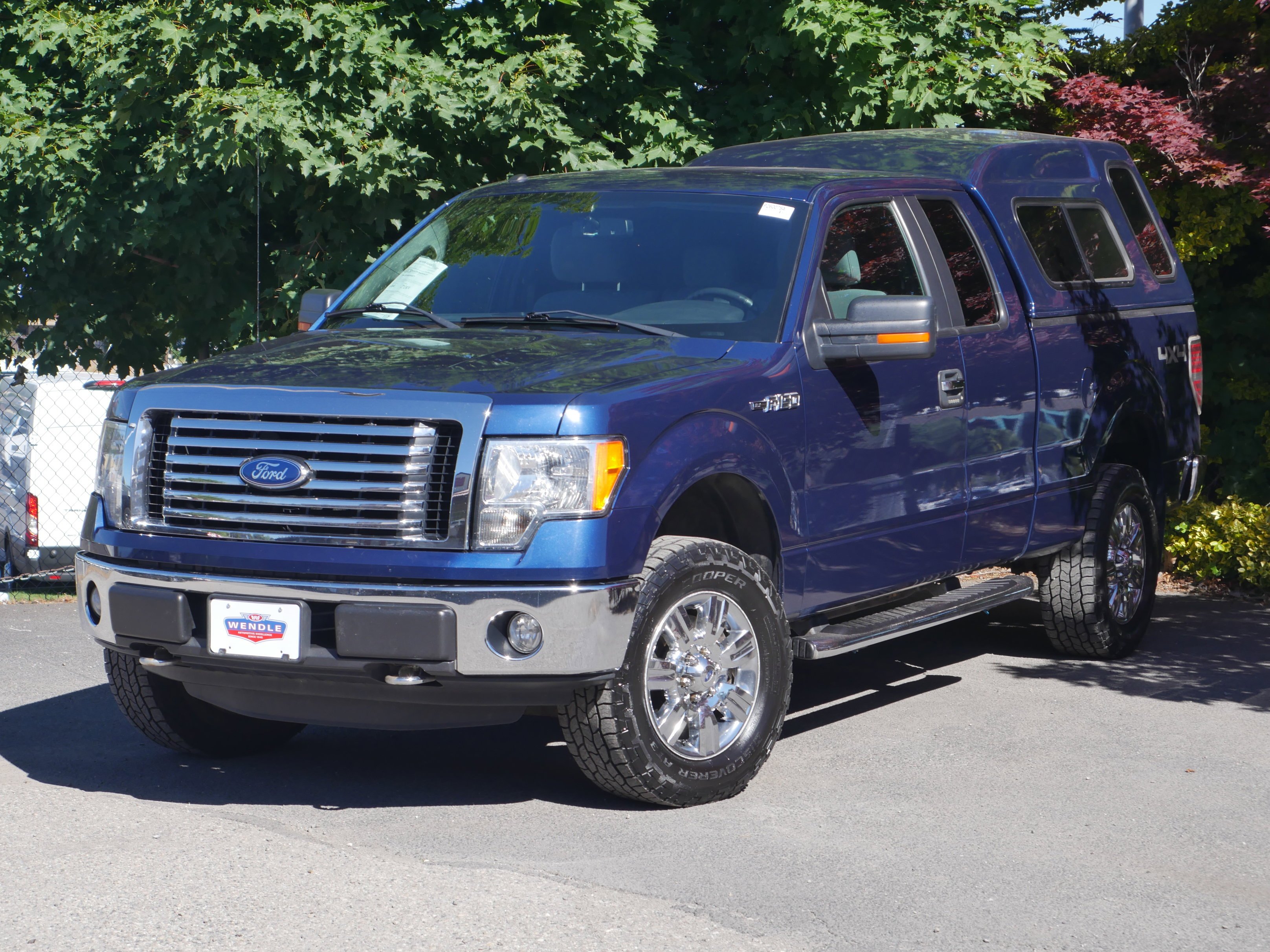 Used 2011 Dark Blue Pearl Metallic Ford XLT image 2